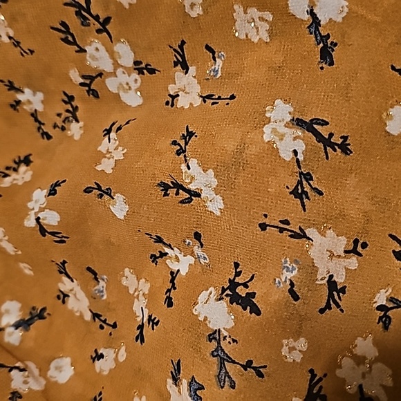 Floral blouse - Picture 2 of 2
